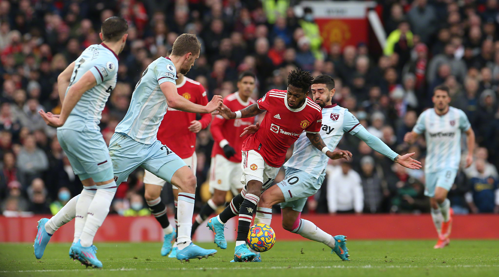 也是对球迷 也是对球迷